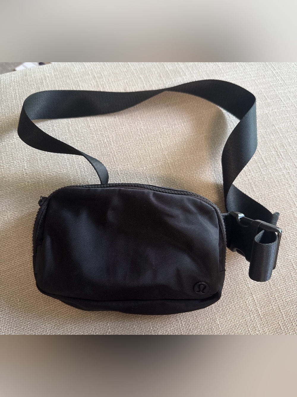 lululemon athletica Black Everywhere Belt Bag
